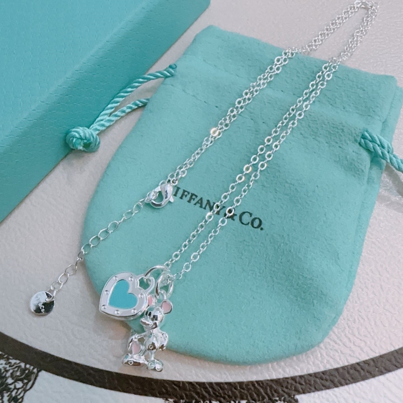 T*f*ny necklaces